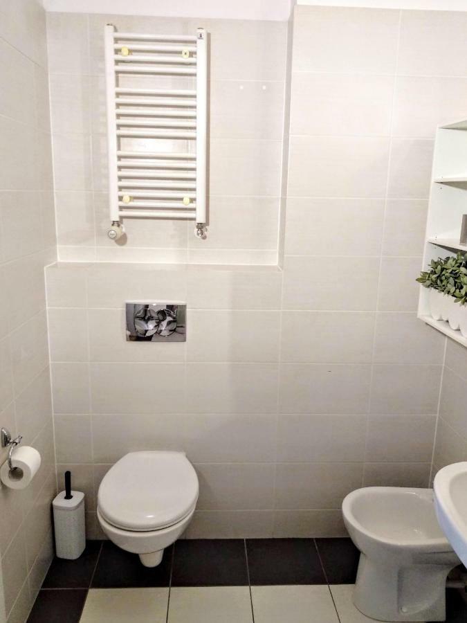 Apartament Rodzinny 200M Do Morza Kolobrzeg Exterior photo
